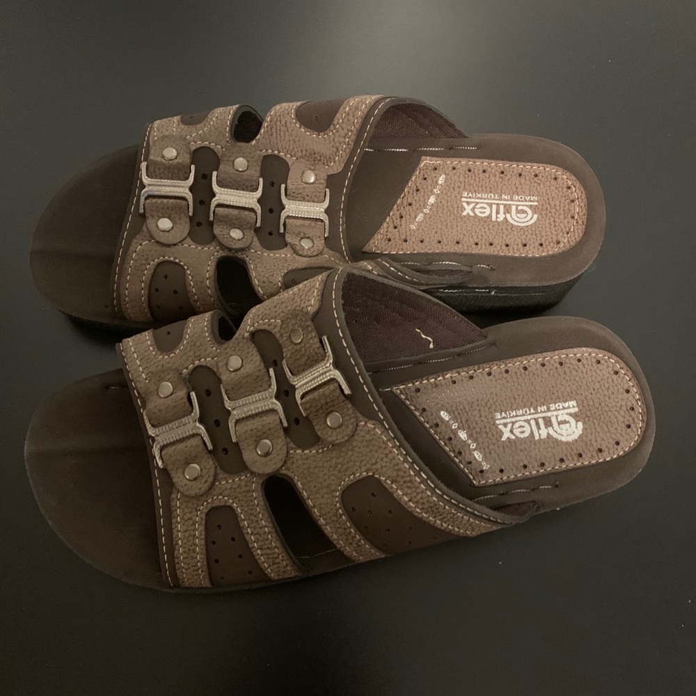 This is a new sandle